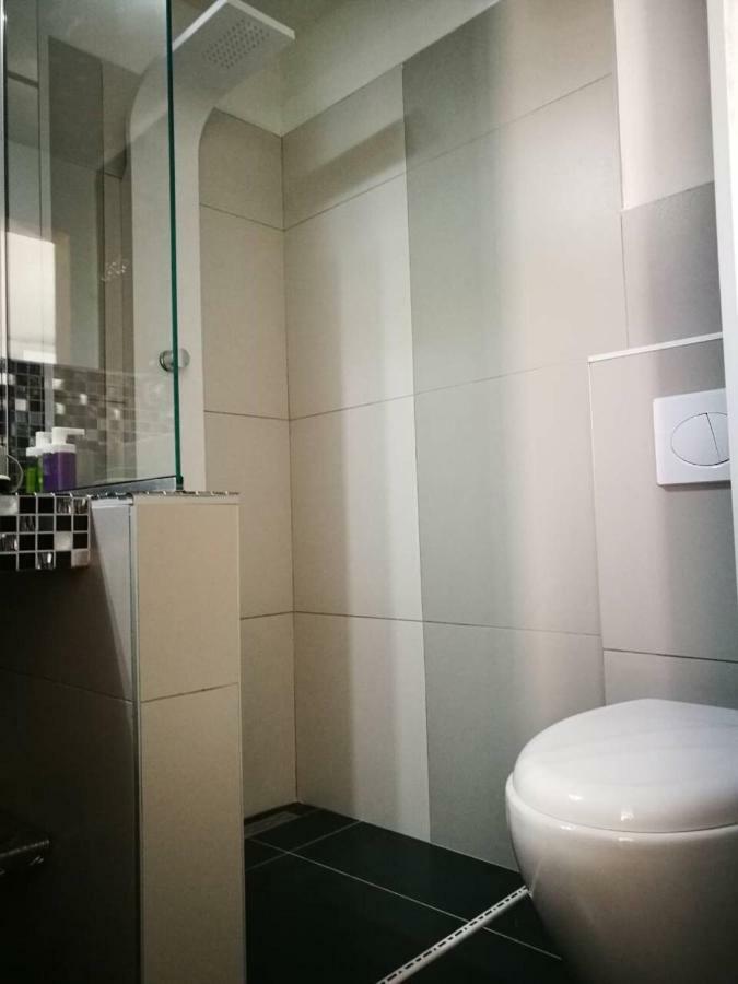 Cres Art Studio Lime Apartment Luaran gambar
