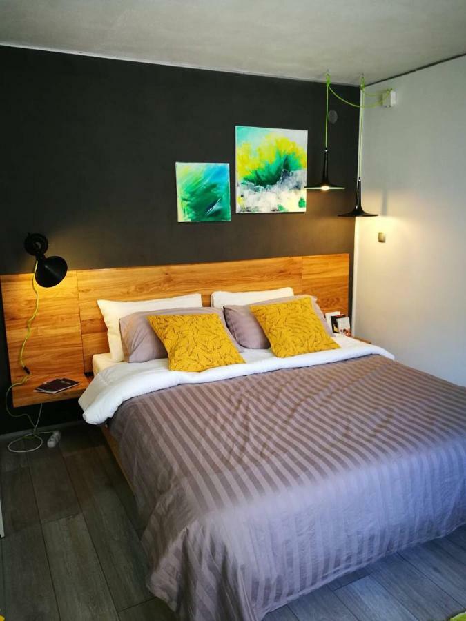 Cres Art Studio Lime Apartment Luaran gambar