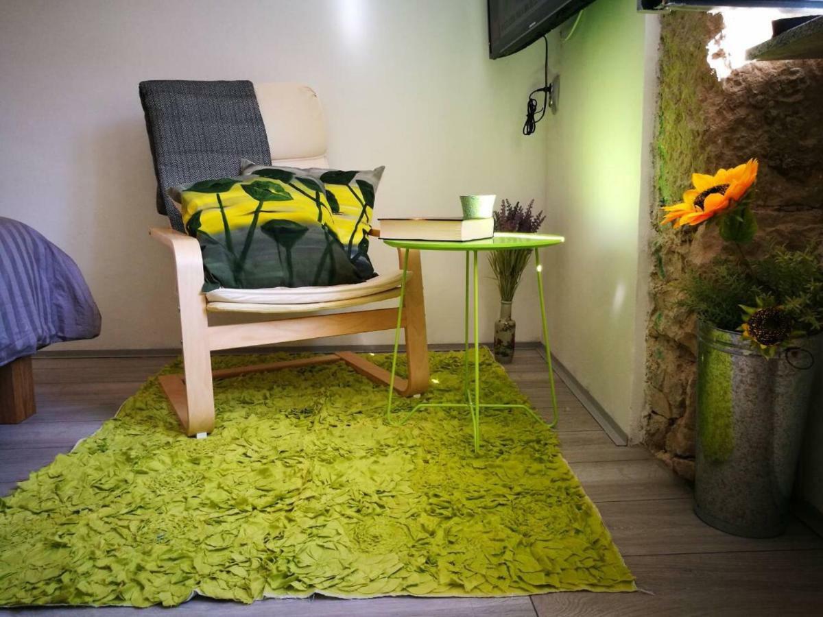 Cres Art Studio Lime Apartment Luaran gambar